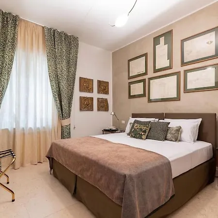 Apartment Luxurious Of The Antiquarian At Spanish Steps Rome