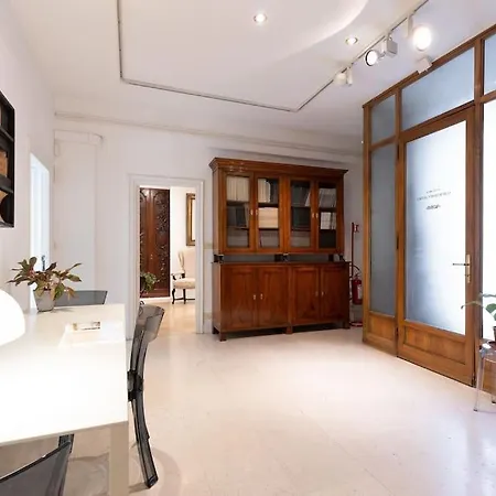 Luxurious Of The Antiquarian At Spanish Steps Apartmán