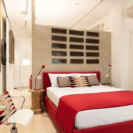 Luxurious Of The Antiquarian At Spanish Steps Apartment Rome
