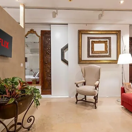 Apartmán Luxurious Of The Antiquarian At Spanish Steps