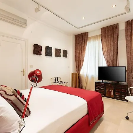 Luxurious Of The Antiquarian At Spanish Steps Apartmán