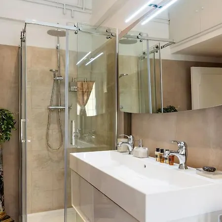 Luxurious Of The Antiquarian At Spanish Steps *