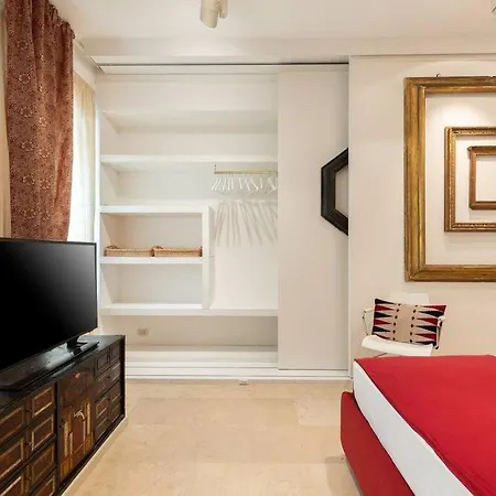 Daire Luxurious Of The Antiquarian At Spanish Steps Roma